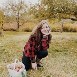 Meet your Posher, Elizabeth